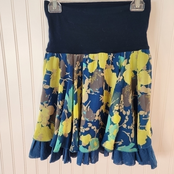 Free people whimsical skirt with multi colored floral pattern top layer is sheer - Picture 3 of 8
